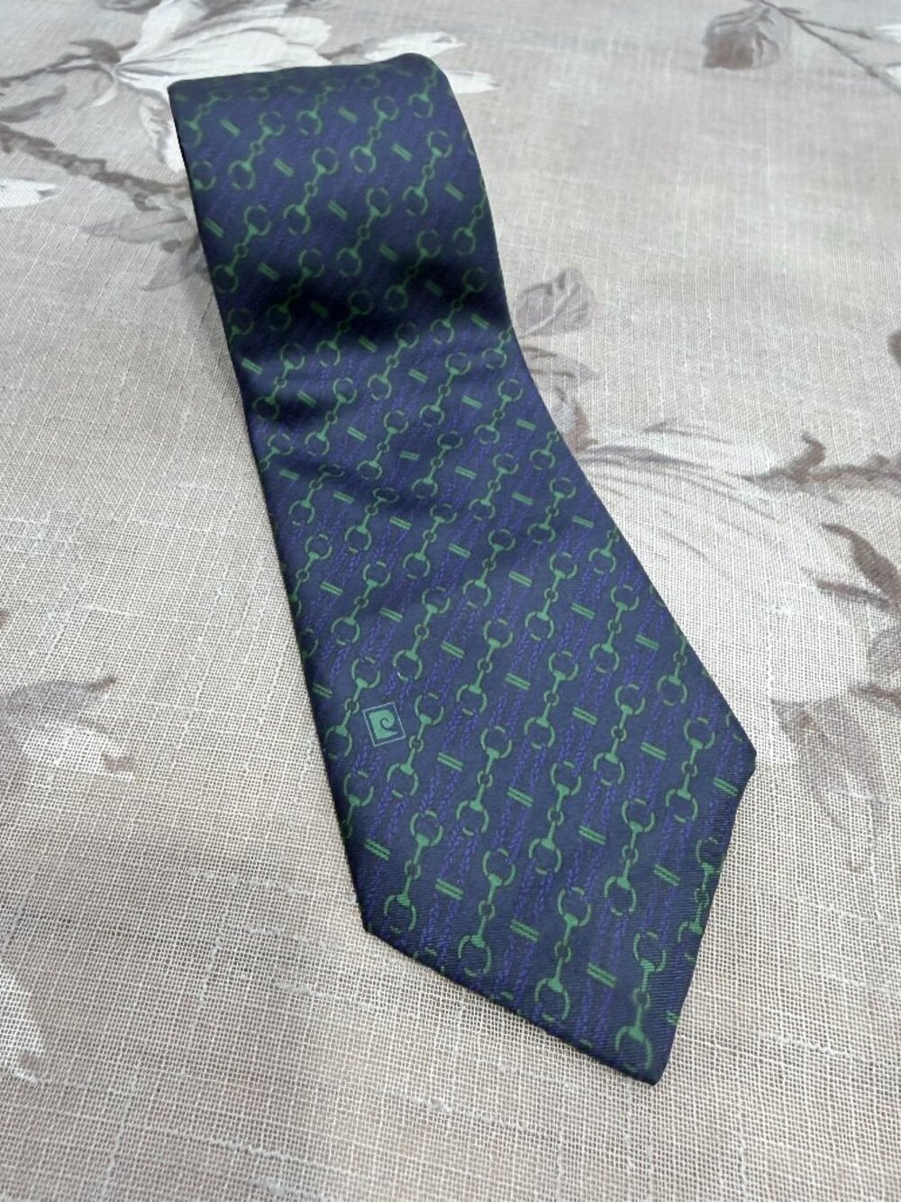 Pierre Cardin Paris 100% Silk Tie Made in France Equestrian Horse Bit 58"
